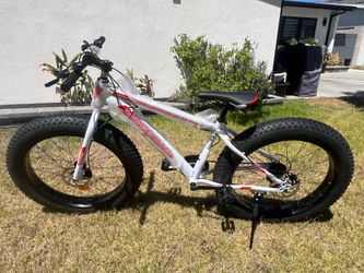 Brandw New Exhibitor Fat Boy 26” Fat Tire Bike – 21 Speed