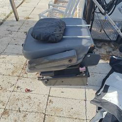 2004 sprinter passenger seat with swivel base