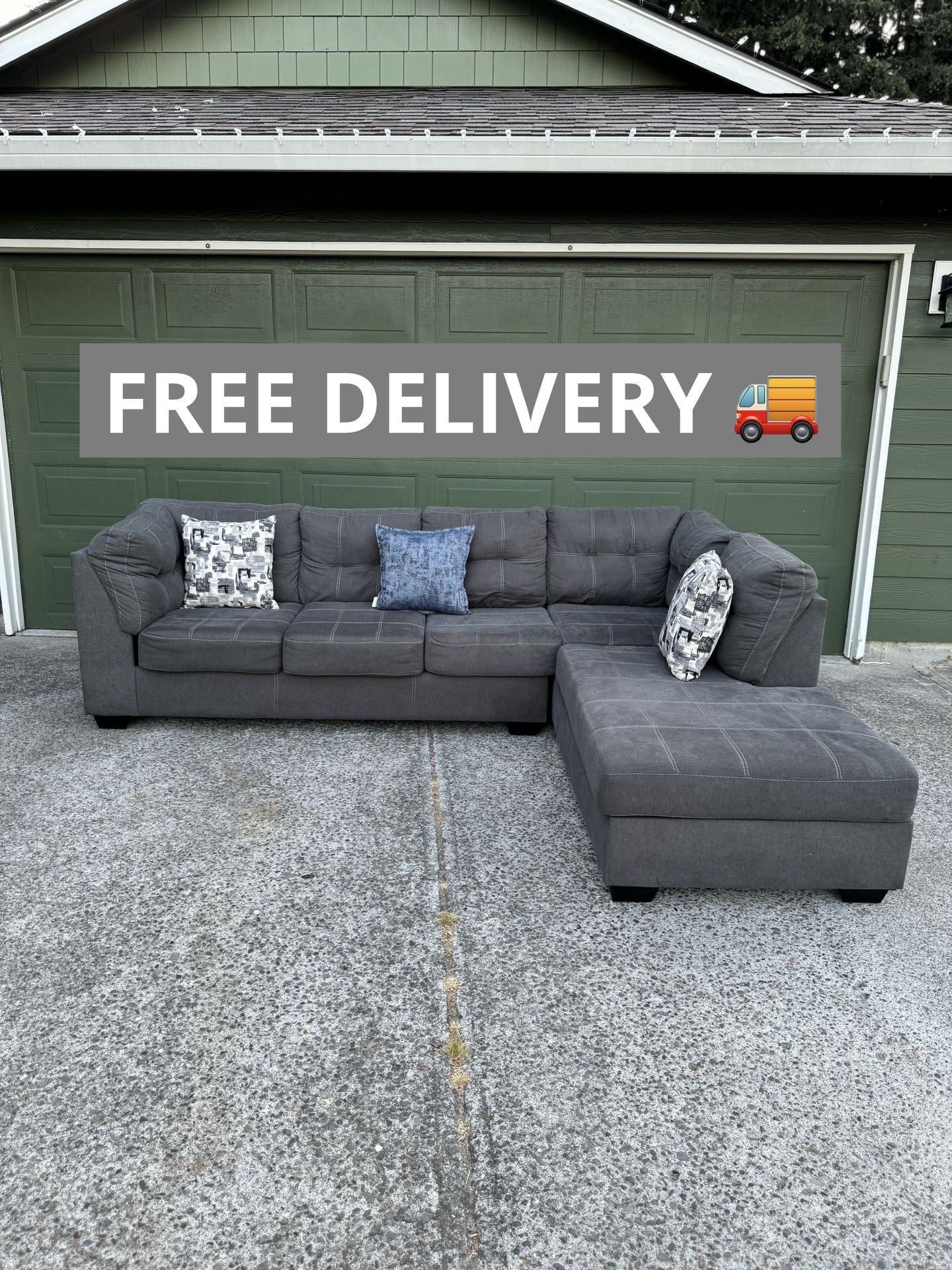 Large Gray Sectional Couch 🛋️ FREE DELIVERY 🚚