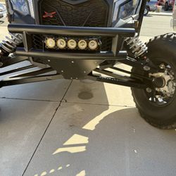 Can-am Front Bumper & Kc Light