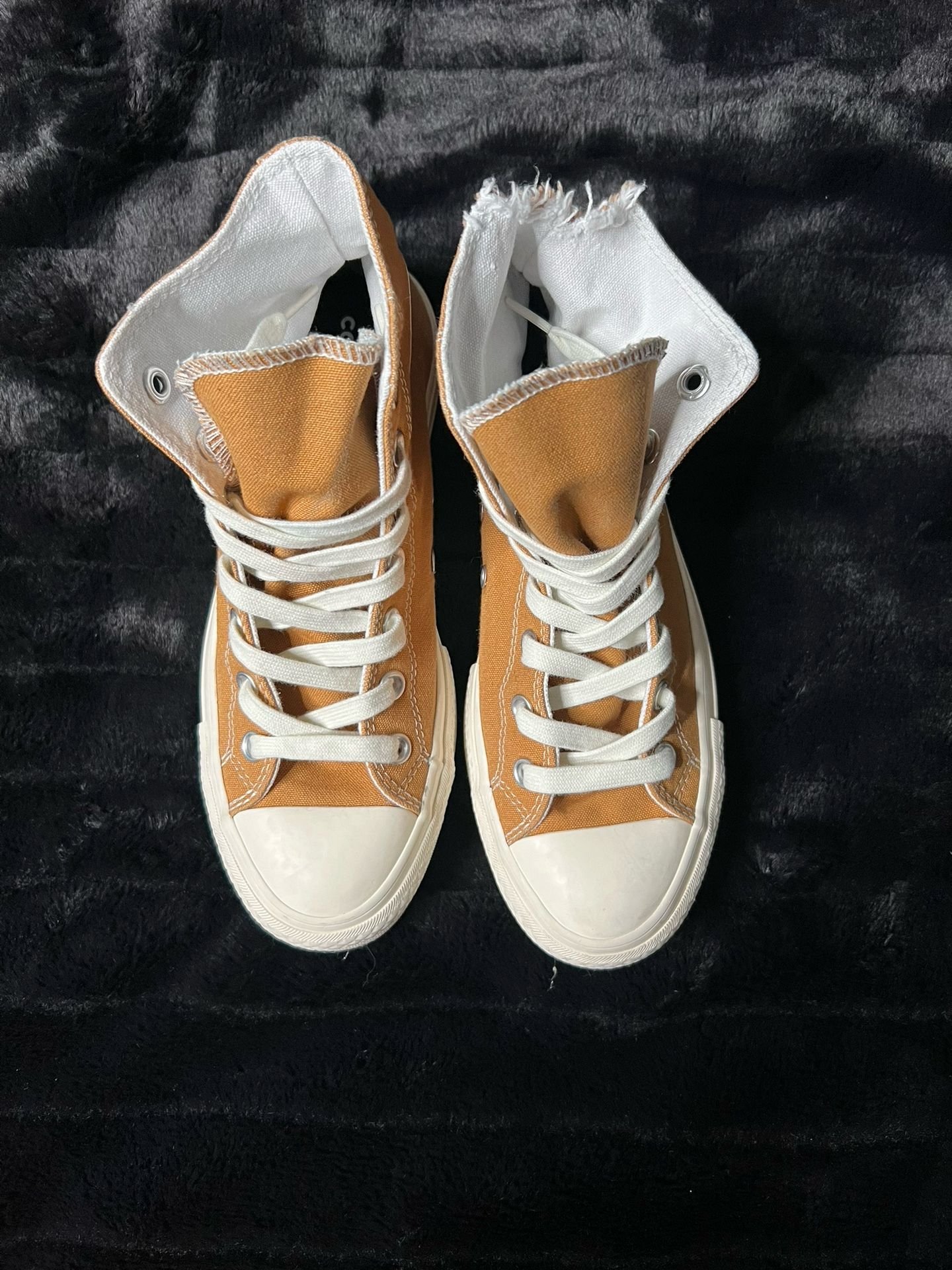 Converse Chuck Taylor All-Star Platform mustard high tops men's sneakers - distressed back