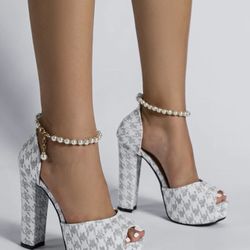 Adorable Size 6 Fun Pearl Ankle Heels See My Page Tons More 