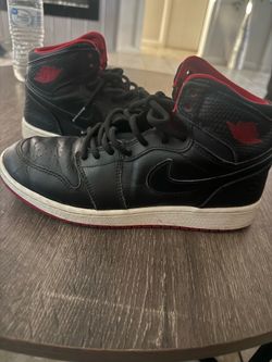 Kids nike size 5.5