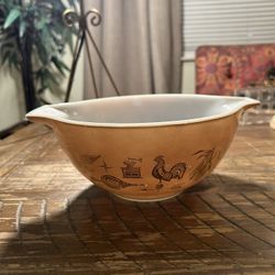 Vintage Pyrex 442 1.5 QT Early American Heritage Ovenware Brown With Gold Decorations 