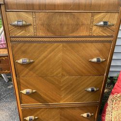 Waterfall Chest of Drawers 