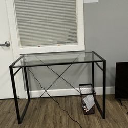 Office Desk - In Good Condition 