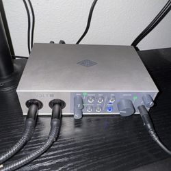 UAD Volt 2 Audio Interface 