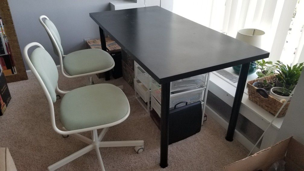 IKEA black desk / table in great condition, easily disassembled