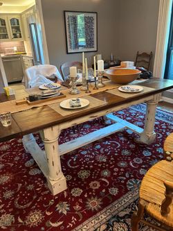 FREE Farmhouse Dining Table