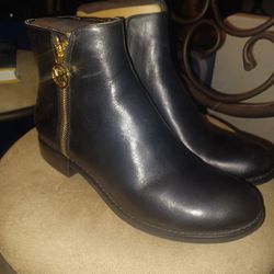 Michael kors Black Brand New Boots Size 7