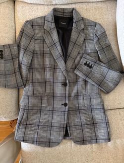Jacket Size 4 LIKE NEW!! Theory brand on SALE