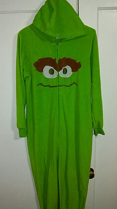 Oscar the Crouch Footie Pj's!! Size XL