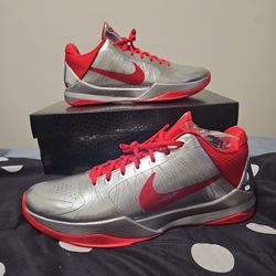 Kobe V Caitlin Clark Size 13 New