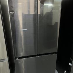 Samsung Black Stainless Steel 32” Inch Width Refrigerator 