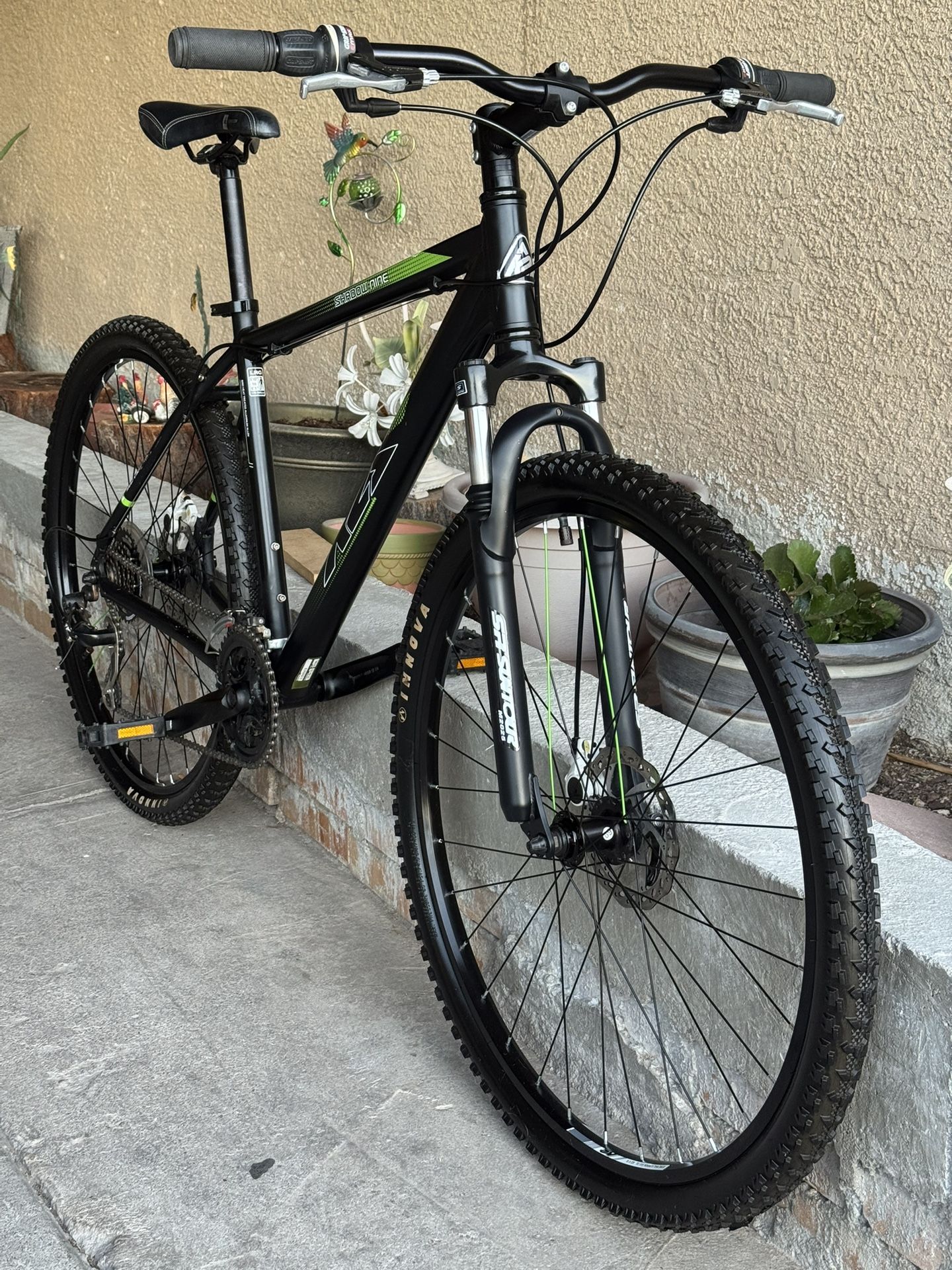 29" K2 hardtail mountain bike.