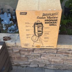 Coleman Camping  Grill And Smoker 