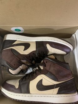 Air Jordan 1 MID SE CRAFT 
