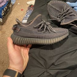 Yeezy 350 Size 4, Pretty Good Condition 