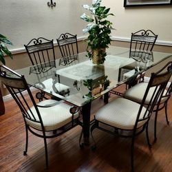 Dining Table Table Set $300 Takes Today. See All Pictures 