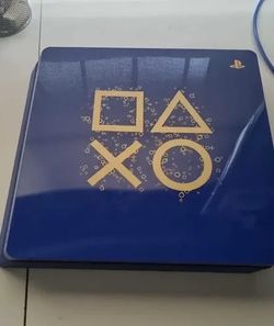 Sony PlayStation 4 Bundle PS4 Limited Edition Blue 500GB Days of Play (2 Controllers + Games included)