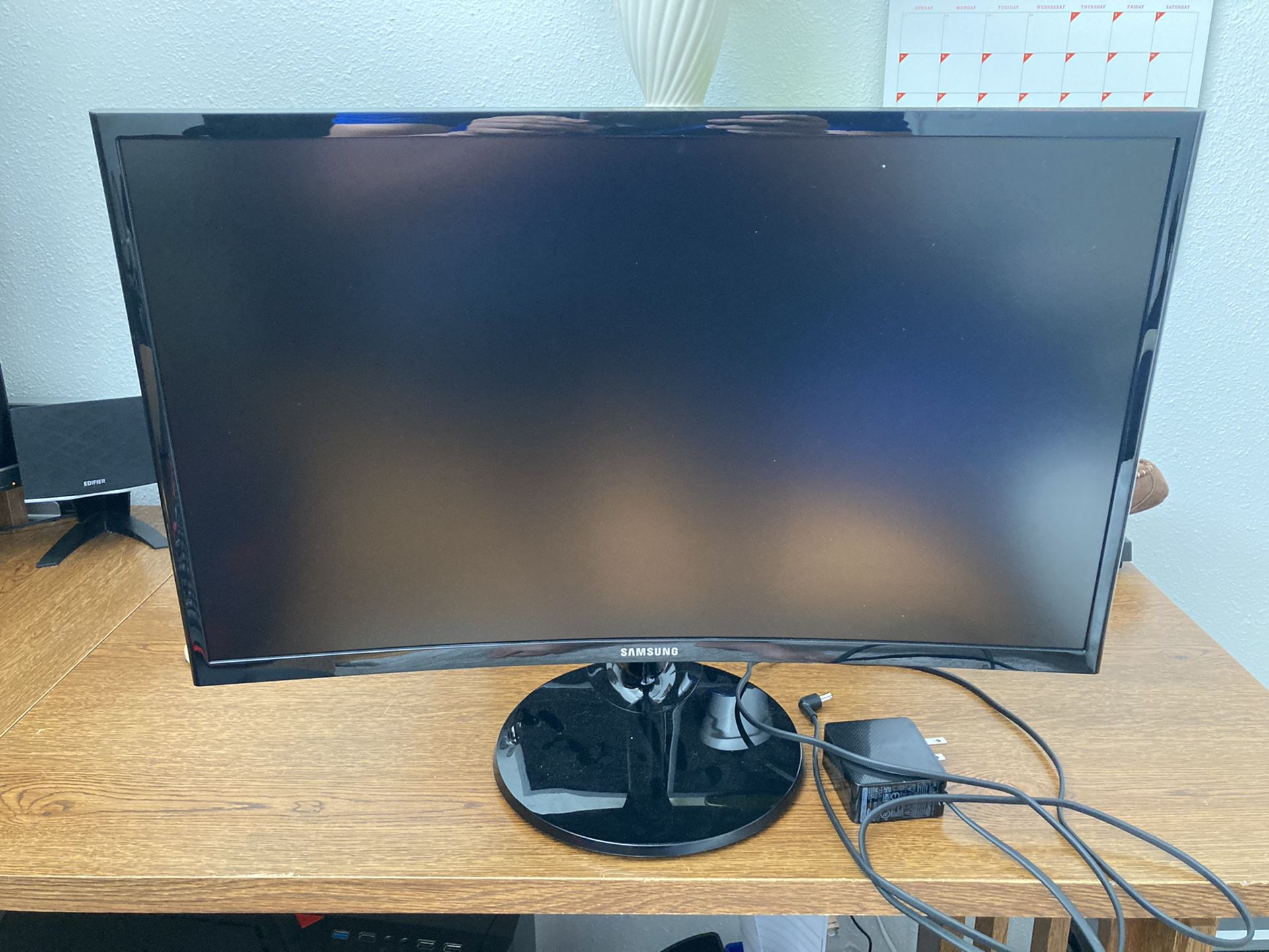 Samsung 24 inch curved LED monitor