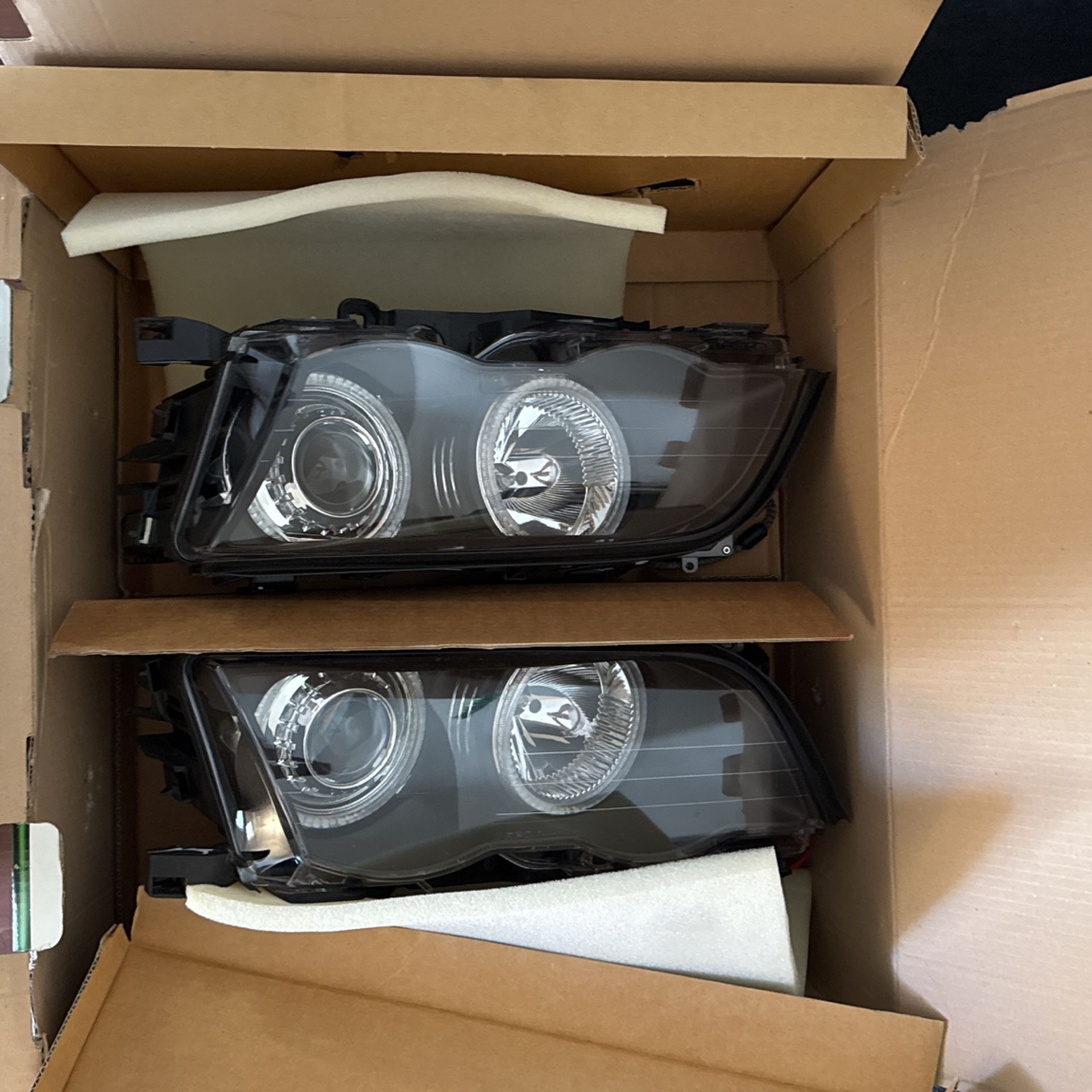 E46 4D Headlights W/ballast