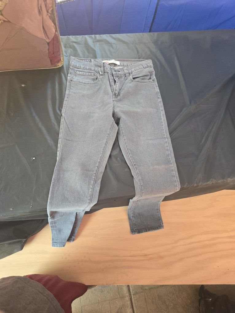 Levis