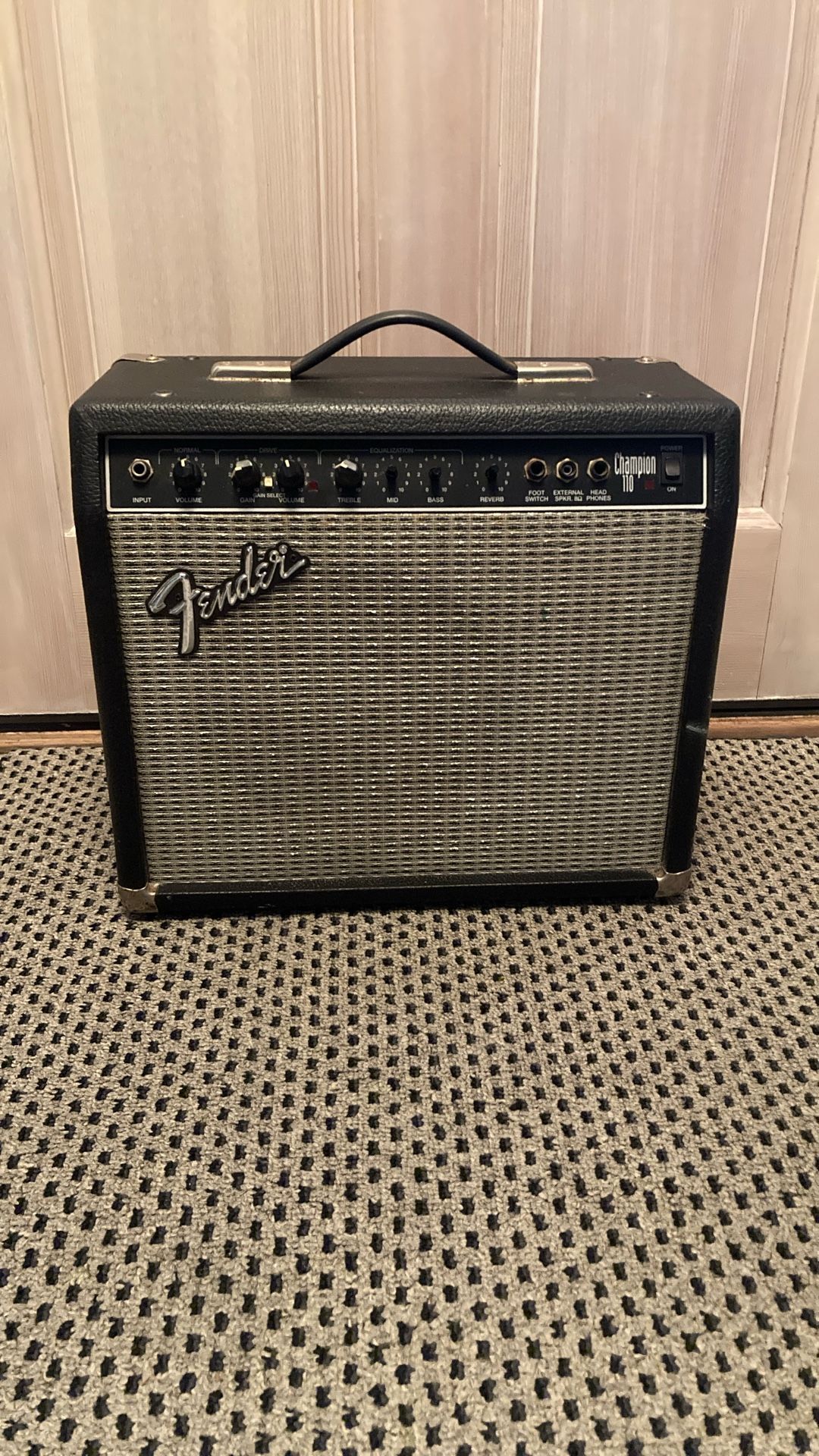 Fender Champion 110 2- Channel 25w 1x10 Guitar Combo Amp - Vintage