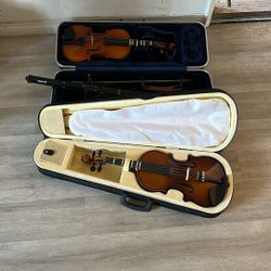2 Violins 3/4 And Music Stand 