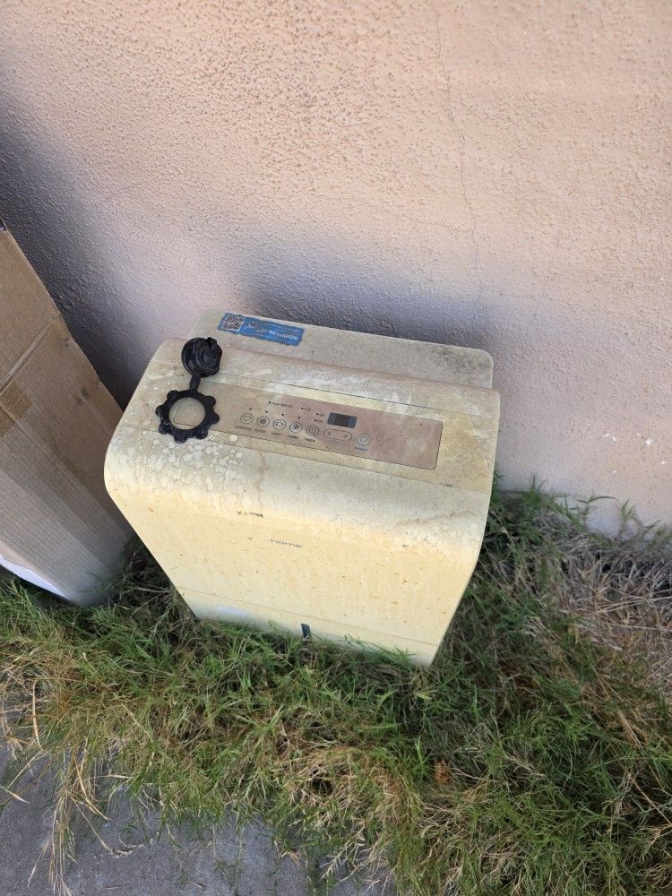 Dehumidifier 