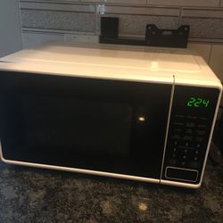 Nice White New Microwaves 