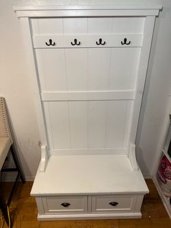 Universal Broadmoore Kennedy White Hall Tree & Entryway Bench