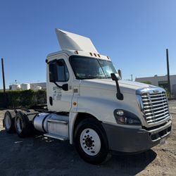 Truck Freightliner Cascadia 2015