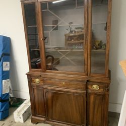 China Cabinet Duncan Phyfe 