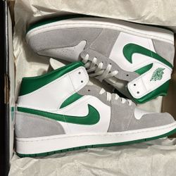Jordan 1 Mid