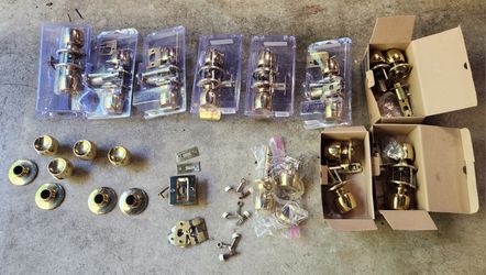 Door Hardware Brass Hinges & Knobs