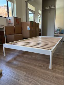 IKEA VEVELSTAD Twin Bed Frame – White – Excellent Condition