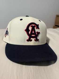 fitted hat