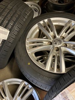 17x7 wheels 5x114.3 bolt patterns. New 215/55/17 tires