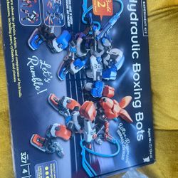 Hydraulic Boxing Bots Age 10/12