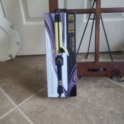 HOT TOOLS 1 1/4 " GOLD CURLING IRON