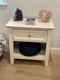 Nightstand 