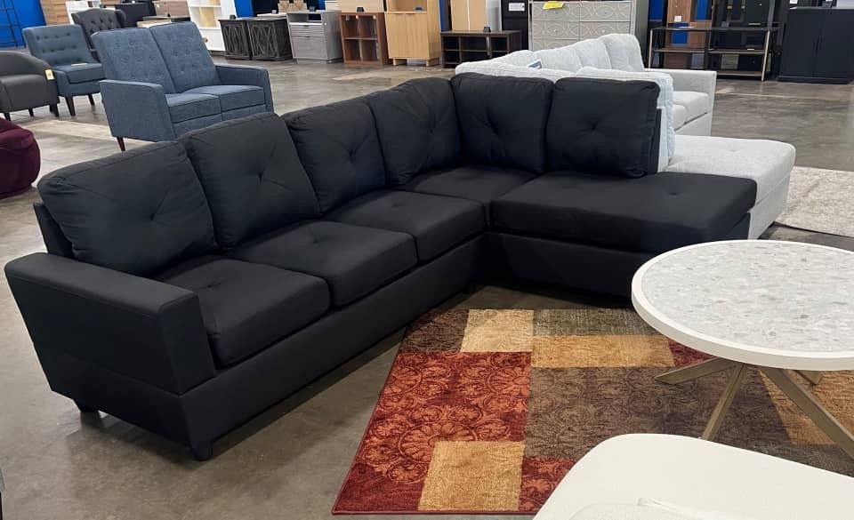 I am selling a new sectional sofa.