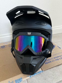 Dirt bike helmet with goggles black almost new size m dot