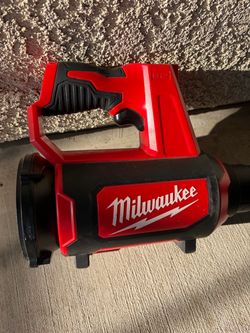 Milwaukee blower