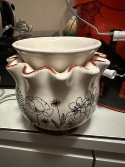 Pink Zebra White Floral Scallop Simmer Pot