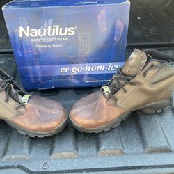Nautilus Ergonomics safety toe brown leather men’s shoes N1505, size 12 
