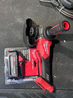 Milwaukee Angle Grinder + 6.0ah Battery