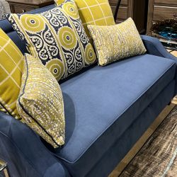 Loveseat
Furniture of America$10 Down Payment And Financing Available