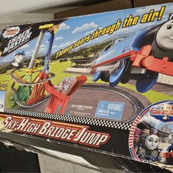 Thomas & Friends- Sky High Bridge Jump